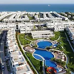 Four Seasons Life By Sea Homes *