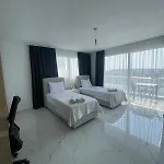 펜션 Four Seasons Life By Sea Homes Aglantzia